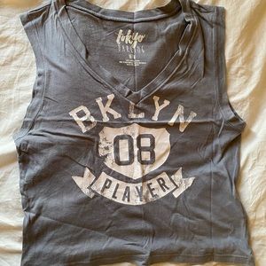 Cropped muscle shirt